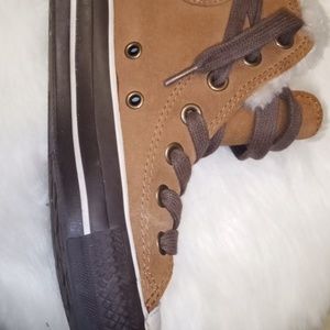 Brown leather converse with furry insides size 6